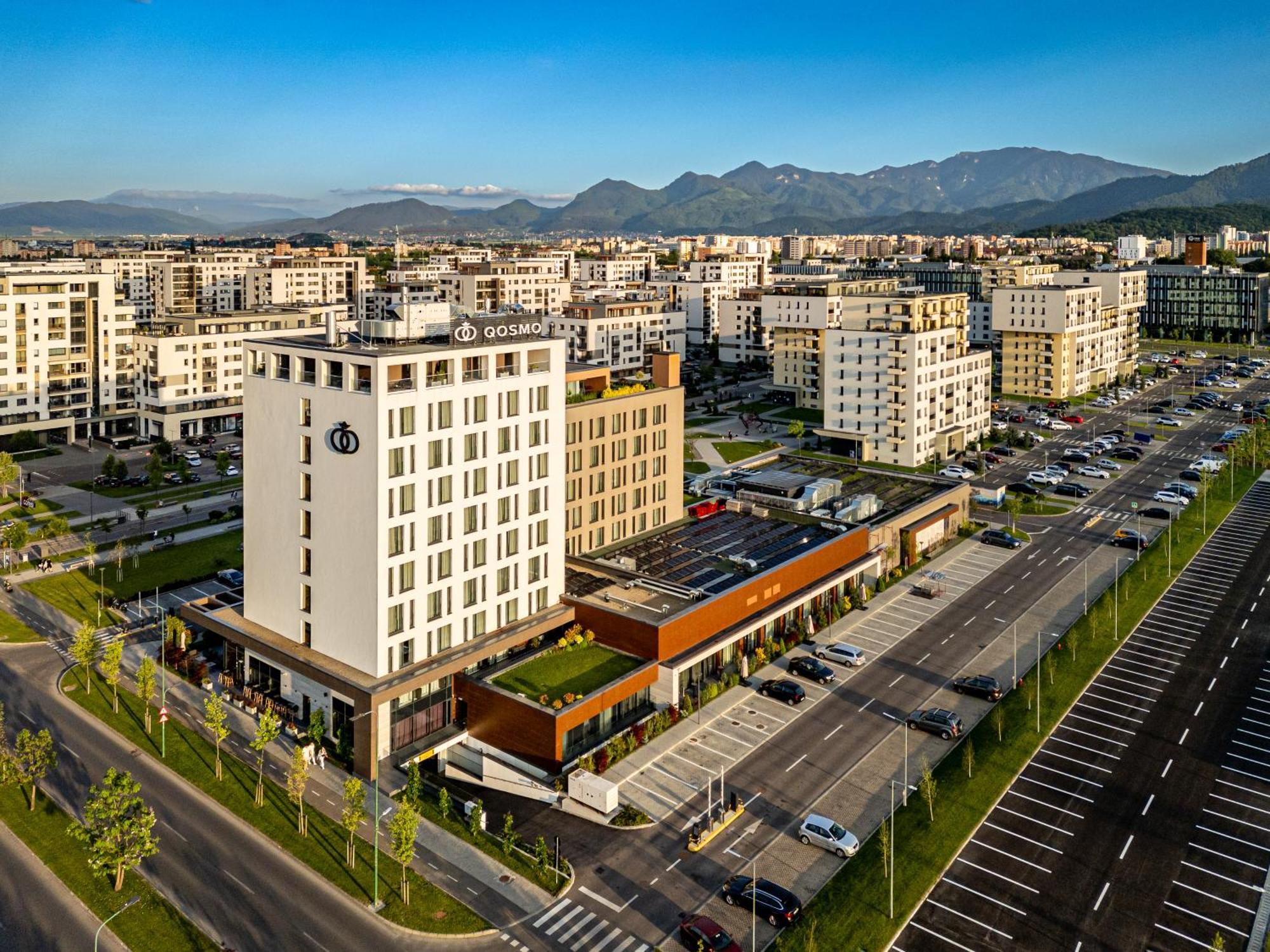 Qosmo Brasov Hotel Exterior photo